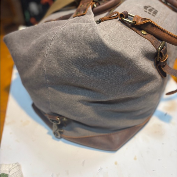 Canvas and Leather Trim Travel Bag vintage look Duffle bag - Picture 2 of 16